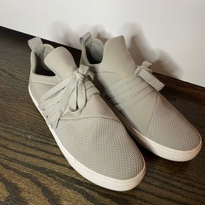 Steve Madden Casual Shoe